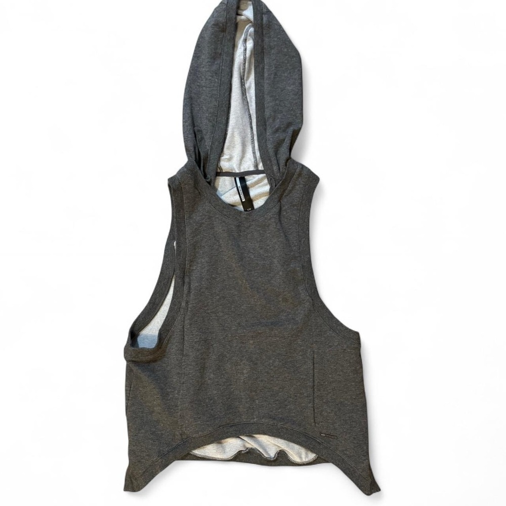 Sleeveless workout top